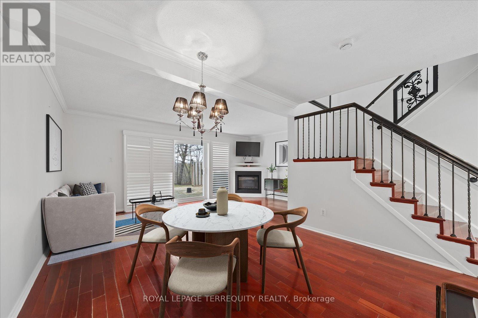 1825 Hyde Mill Crescent, Mississauga, Ontario  L5N 0A7 - Photo 4 - W12972174