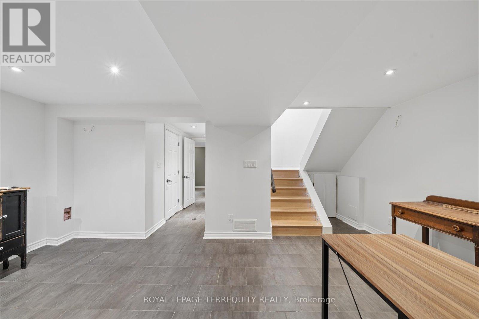 1825 Hyde Mill Crescent, Mississauga, Ontario  L5N 0A7 - Photo 41 - W12972174