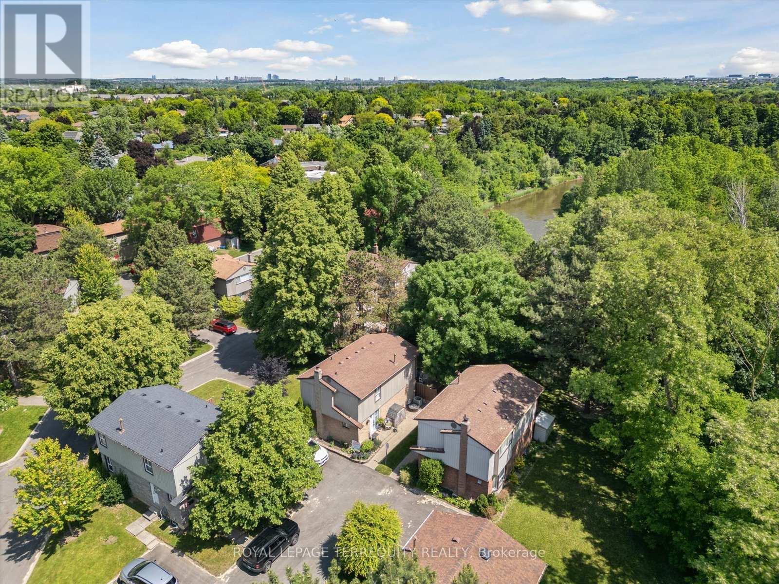 1825 Hyde Mill Crescent, Mississauga, Ontario  L5N 0A7 - Photo 50 - W12972174