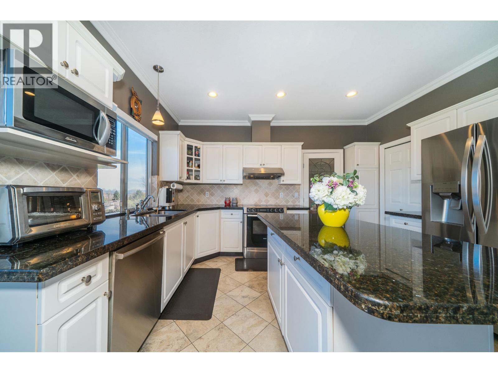 7548 Sequoia Road, Burnaby, British Columbia V3N 4W9 - Photo 21 - R3108398