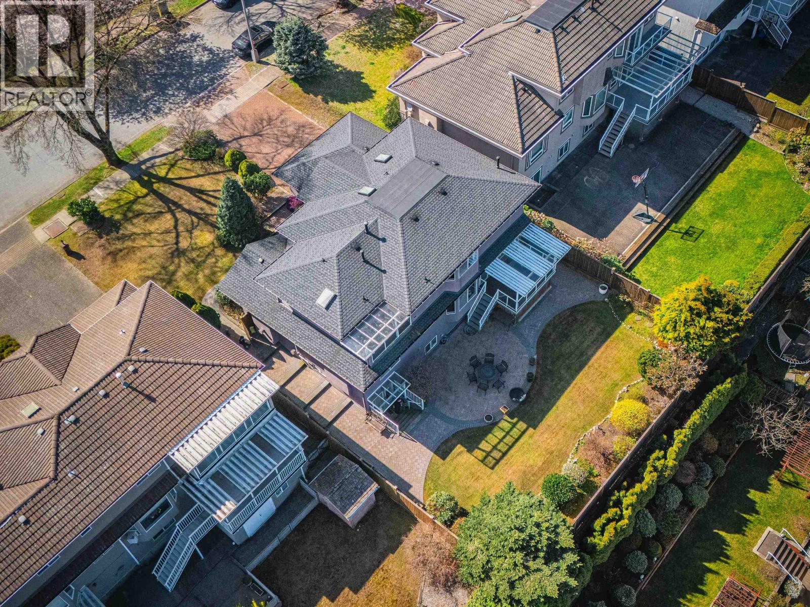 7548 Sequoia Road, Burnaby, British Columbia V3N 4W9 - Photo 39 - R3108398