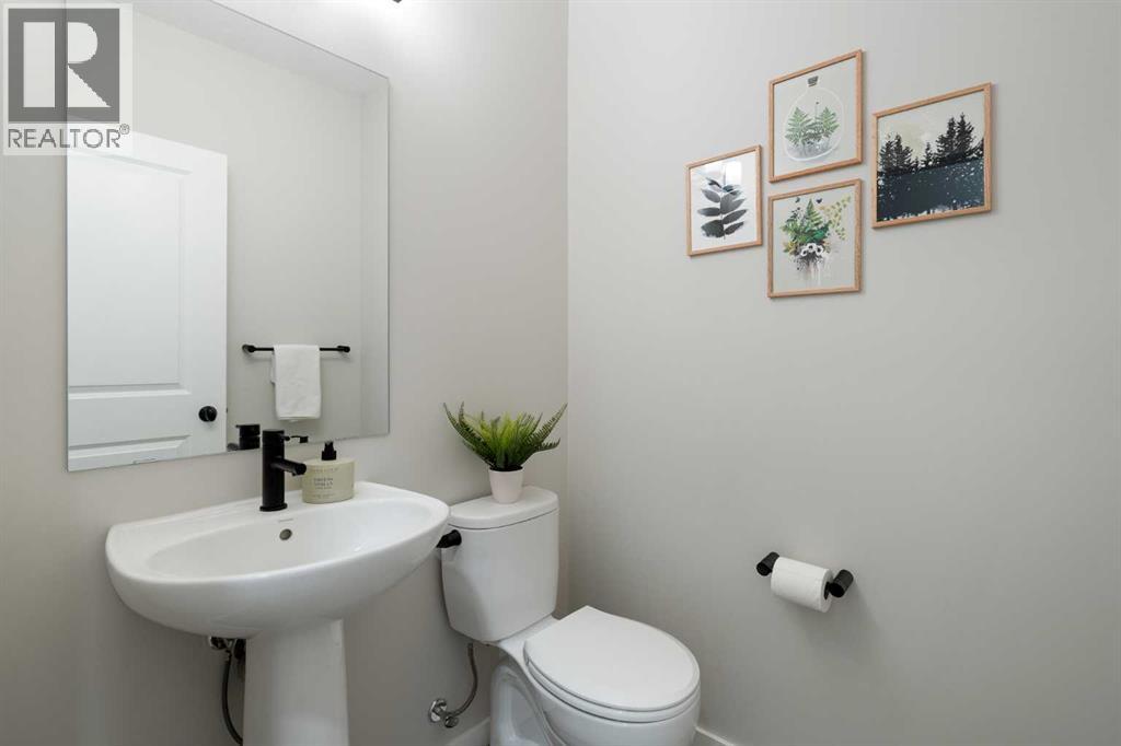 391 Lawthorn Way Se, Airdrie, Alberta T4A 3M7 - Photo 4 - A2298674