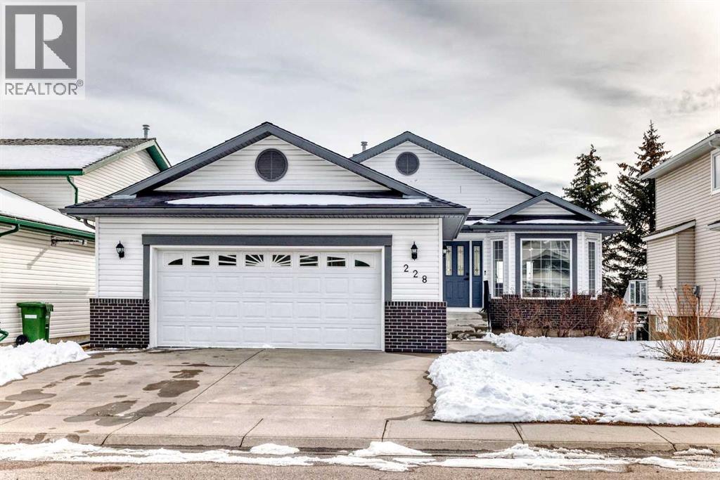 228 Woodside Crescent NW, Airdrie, Alberta