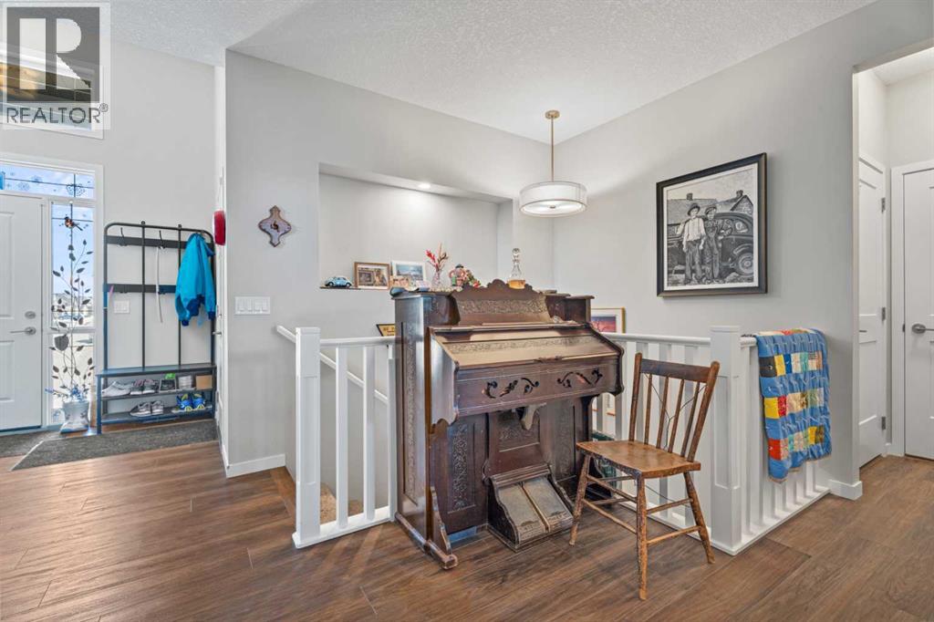 508 Montana Bay SE, High River, Alberta  T1V 0J6 - Photo 4 - A2299271