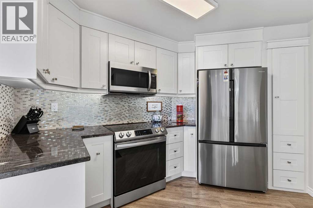 202, 43 Westlake Circle, Strathmore, Alberta  T1P 1T6 - Photo 6 - A2299600