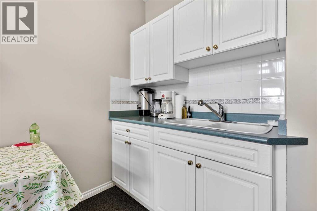 202, 43 Westlake Circle, Strathmore, Alberta  T1P 1T6 - Photo 31 - A2299600