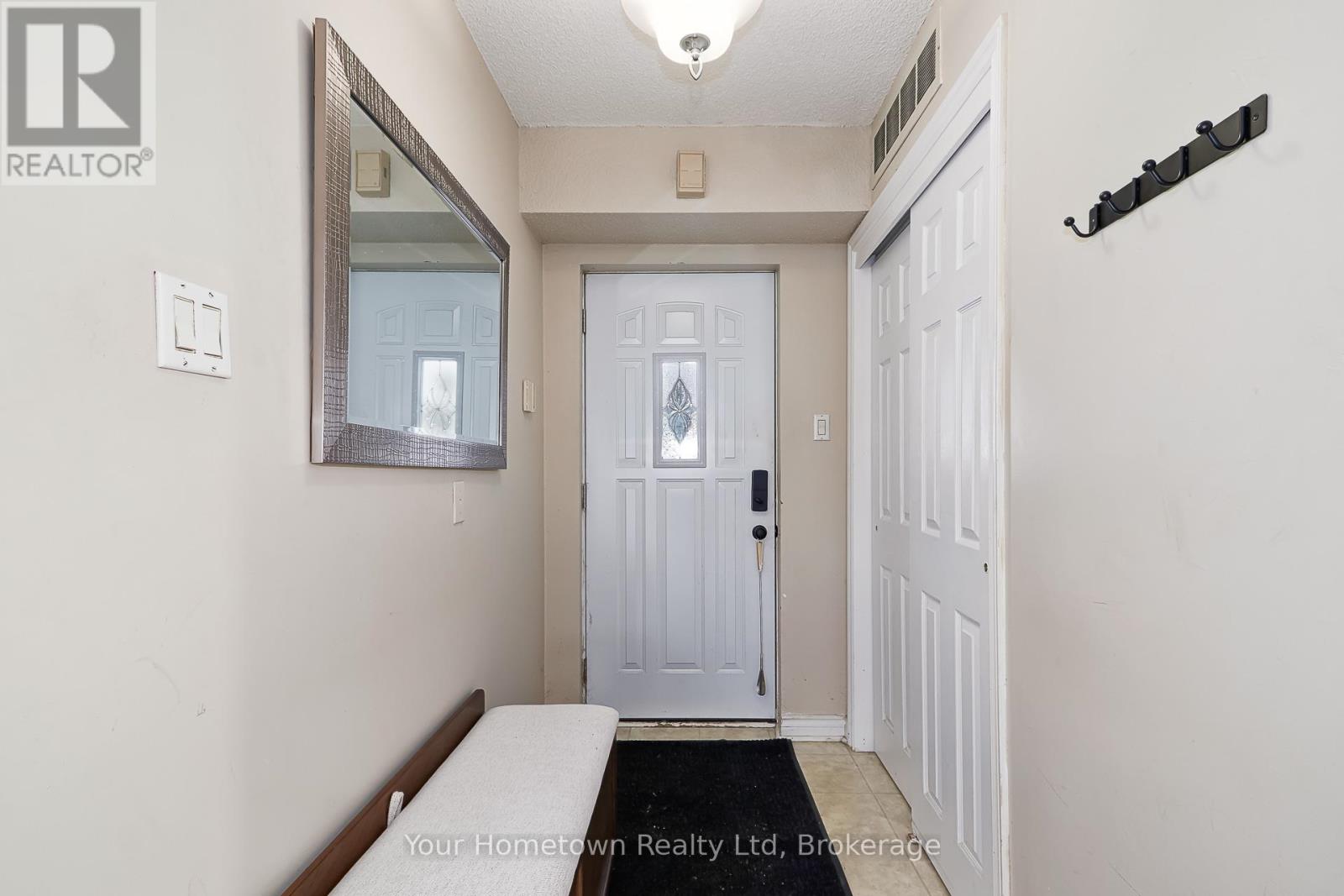 9 - 10 Mulligan Lane, Wasaga Beach, Ontario  L9Z 1C4 - Photo 3 - S12970254