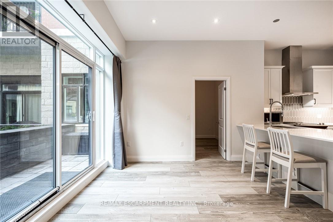 118 - 1 Redfern Avenue, Hamilton, Ontario  L9C 0E6 - Photo 12 - X12971944