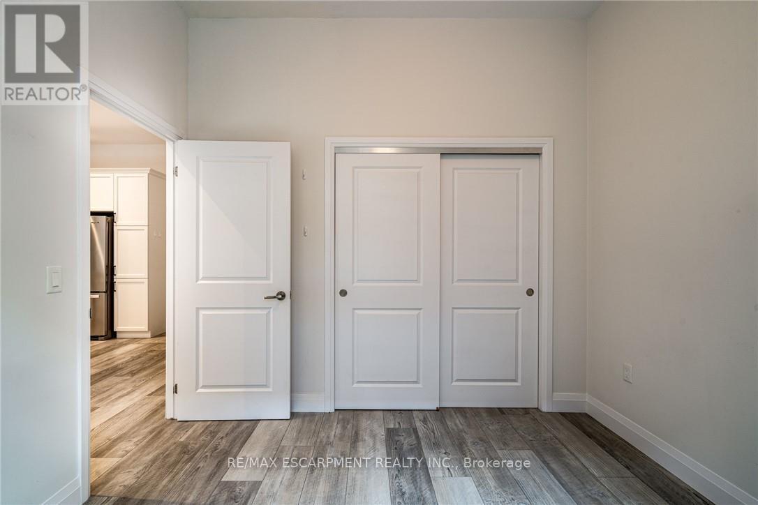 118 - 1 Redfern Avenue, Hamilton, Ontario  L9C 0E6 - Photo 14 - X12971944