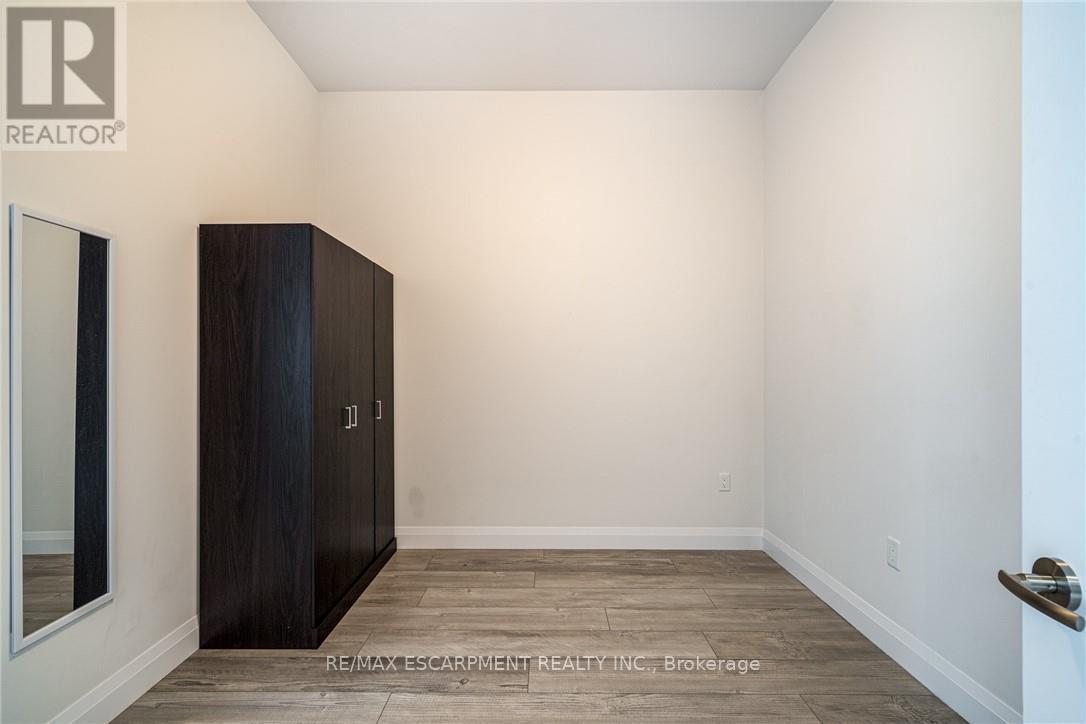 118 - 1 Redfern Avenue, Hamilton, Ontario  L9C 0E6 - Photo 15 - X12971944
