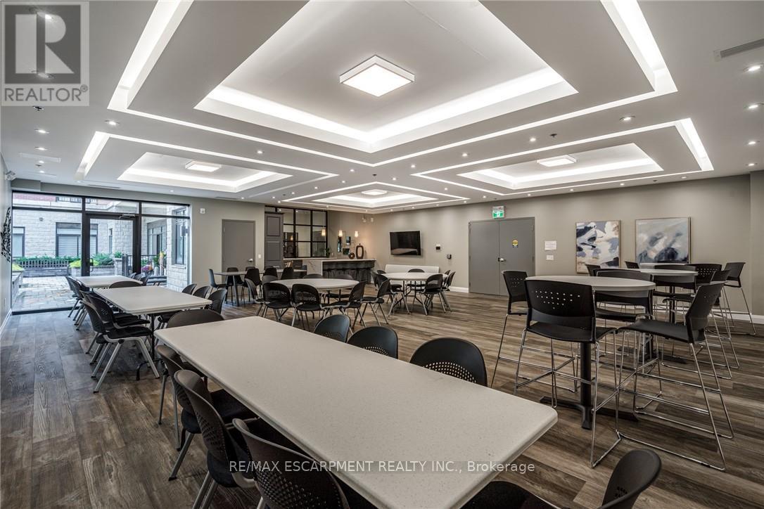 118 - 1 Redfern Avenue, Hamilton, Ontario  L9C 0E6 - Photo 29 - X12971944