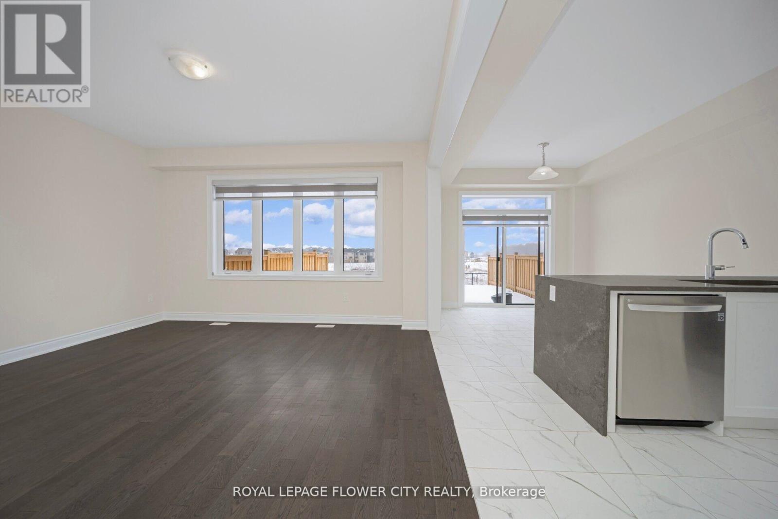 73 Sundin Drive, Haldimand, Ontario  N3W 0H3 - Photo 10 - X12971984