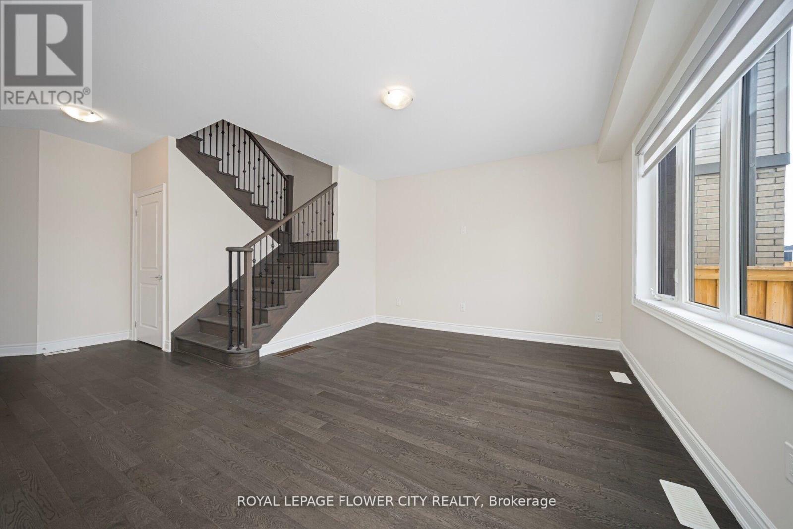 73 Sundin Drive, Haldimand, Ontario  N3W 0H3 - Photo 12 - X12971984