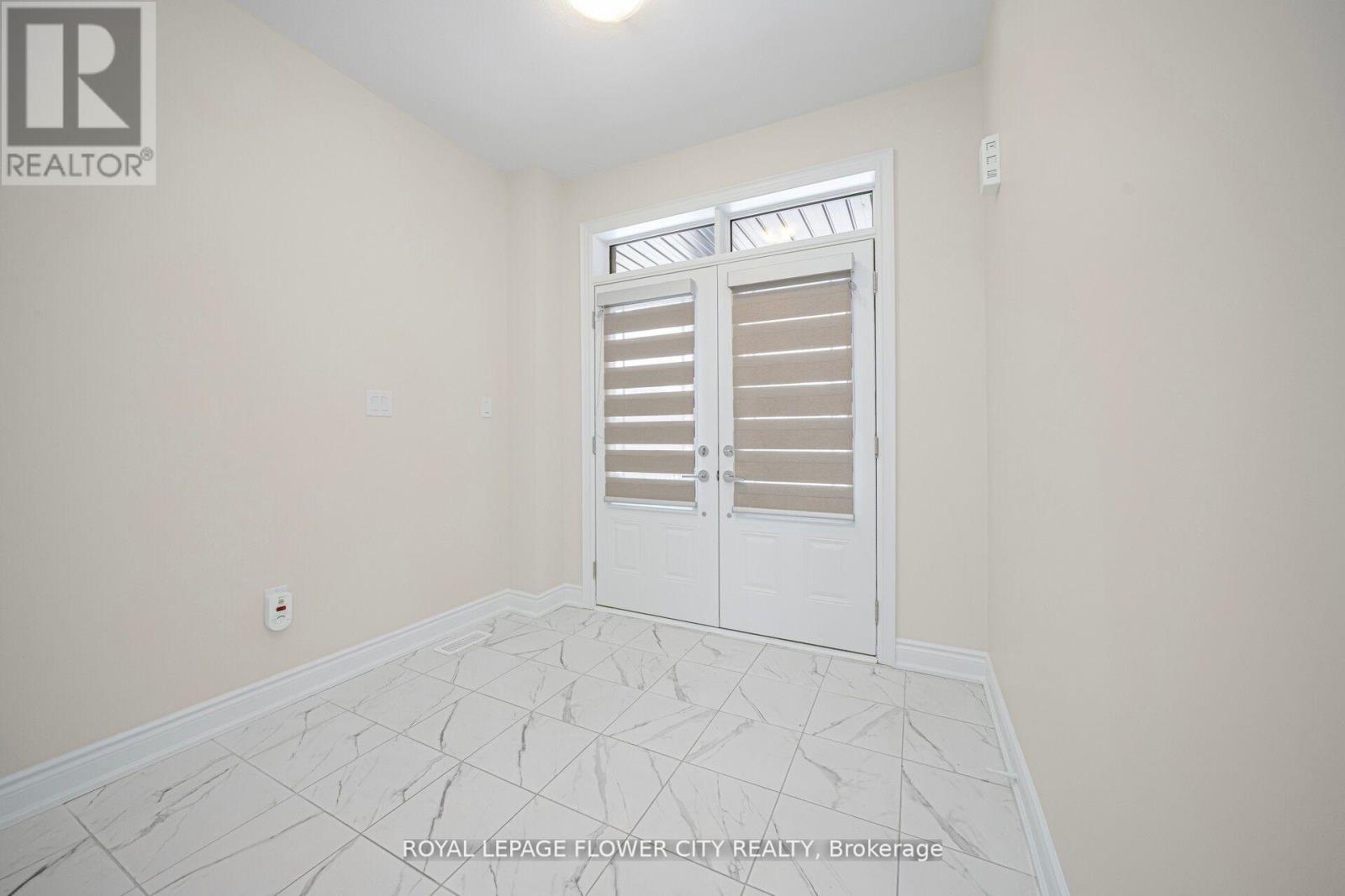 73 Sundin Drive, Haldimand, Ontario  N3W 0H3 - Photo 7 - X12971984