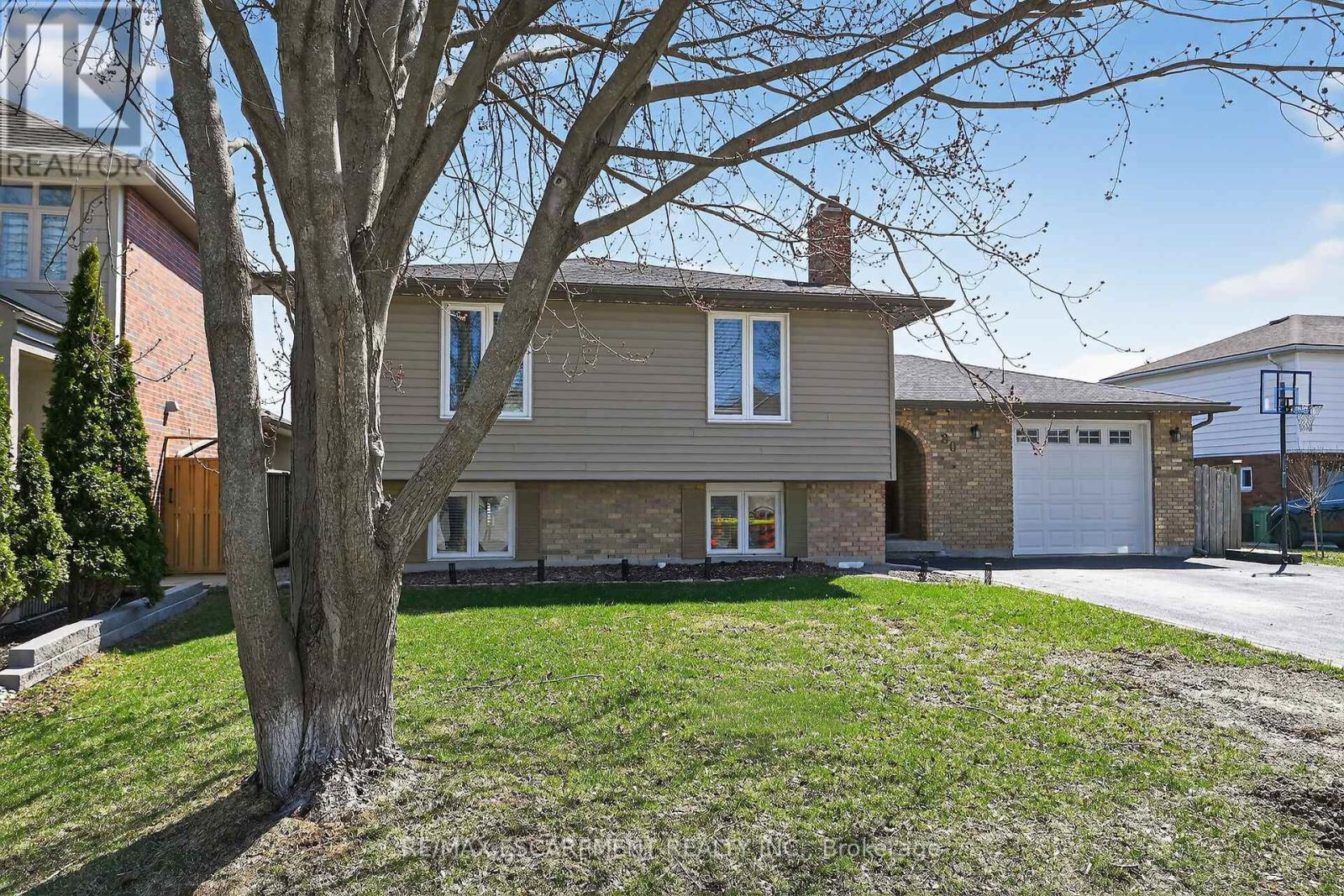 80 FIRST ROAD W, Hamilton, Ontario