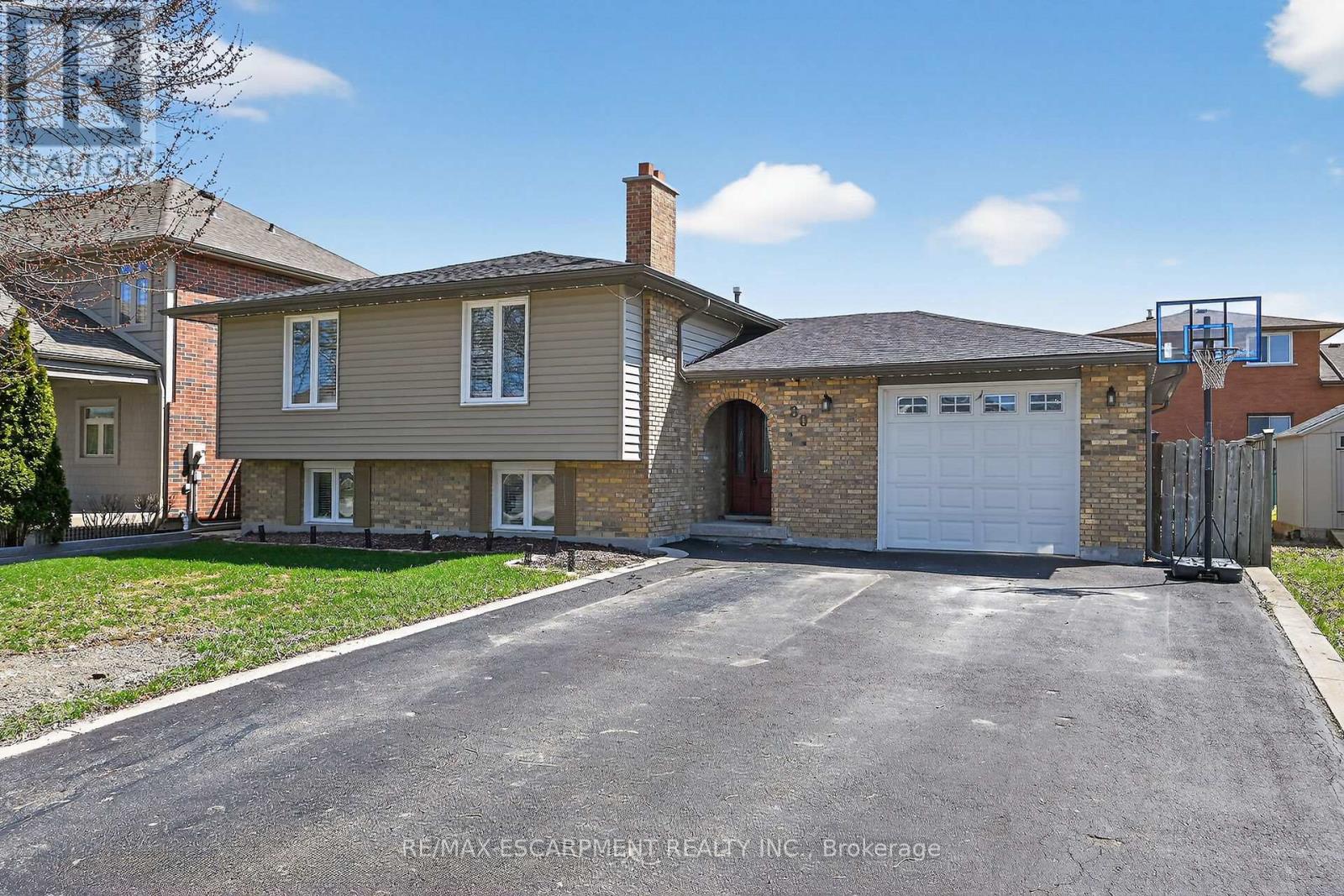 80 First Road W, Hamilton, Ontario  L8J 2S9 - Photo 2 - X12972058