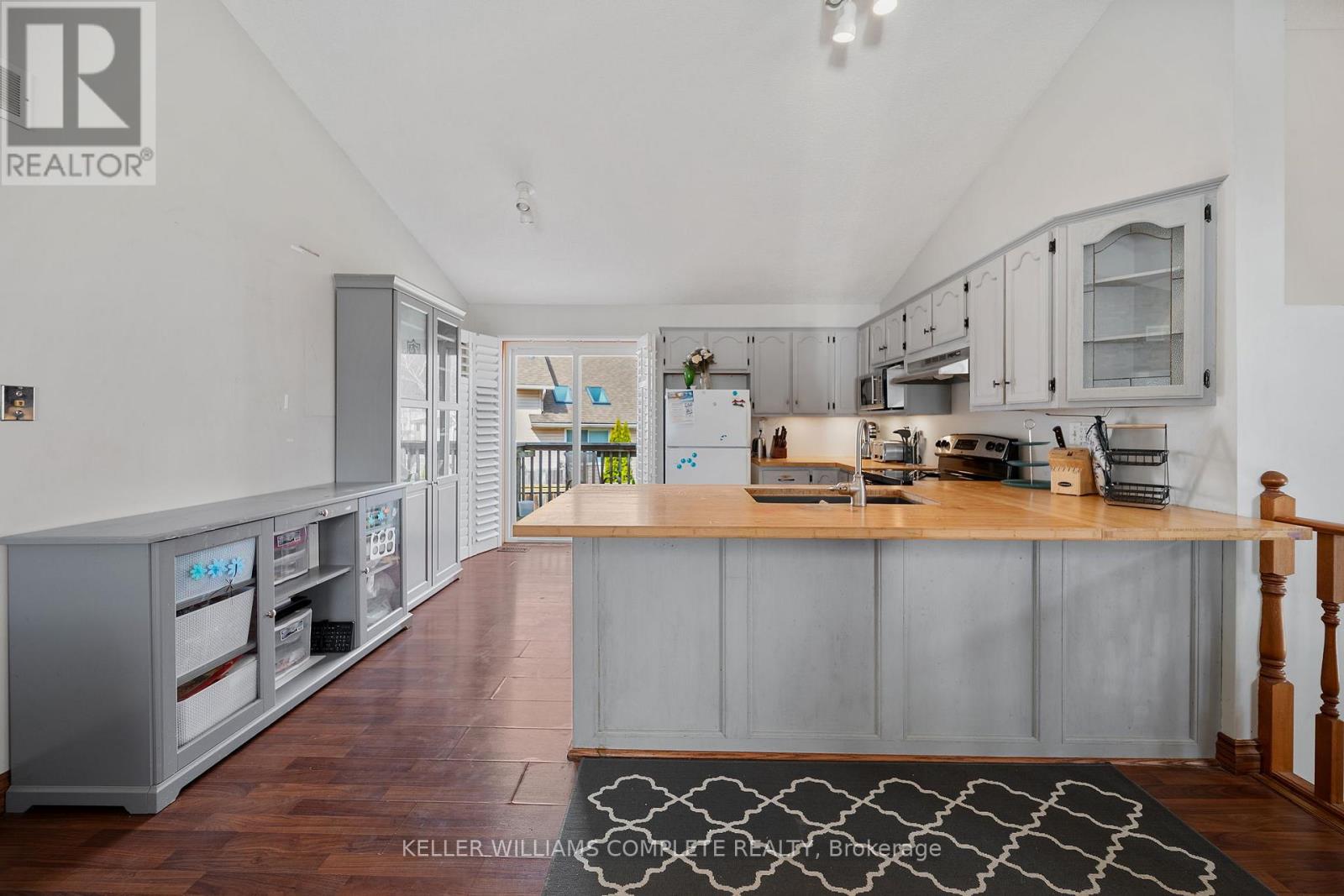 27 Morgan Drive, Haldimand, Ontario  N3W 1H6 - Photo 10 - X12972062