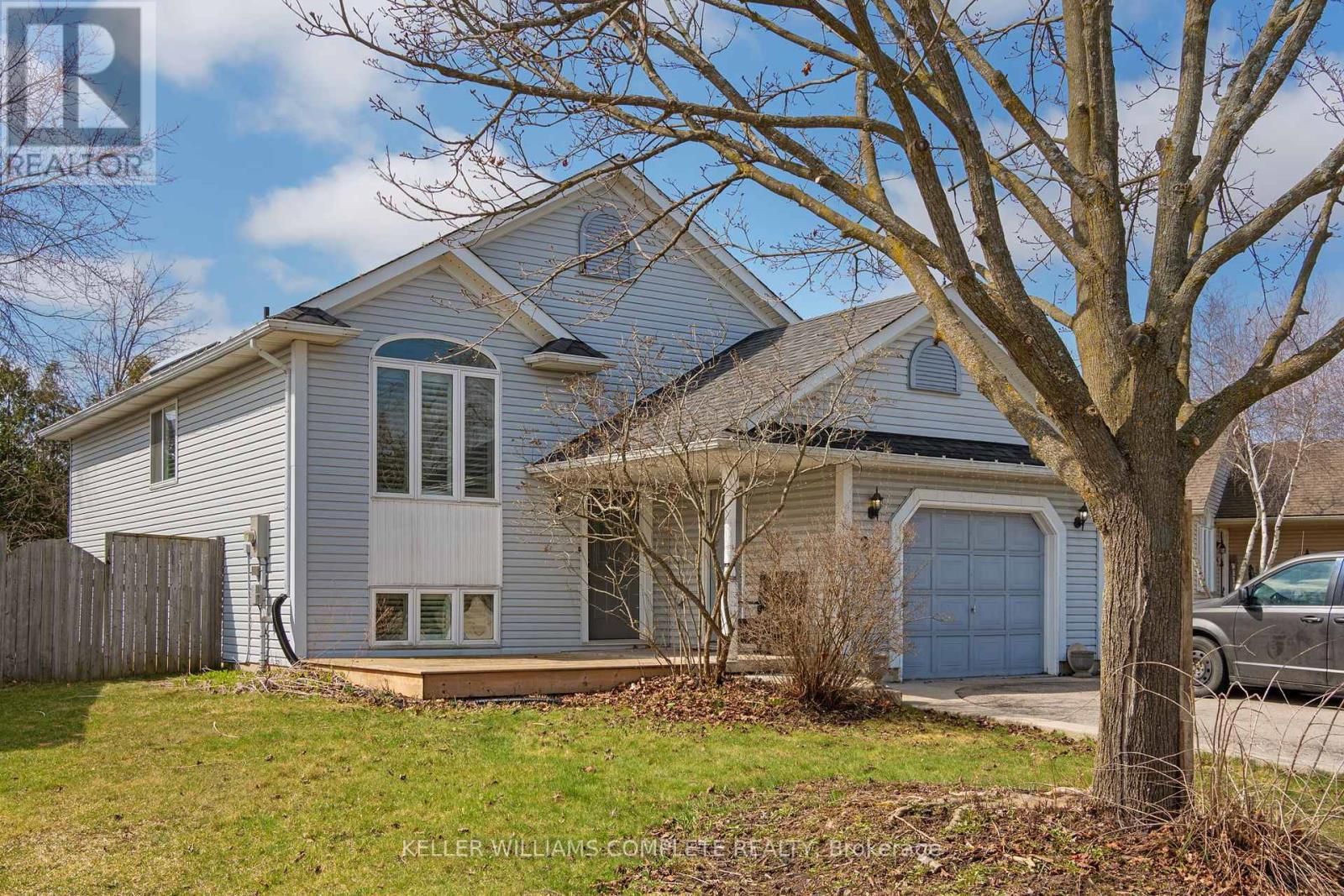 27 Morgan Drive, Haldimand, Ontario  N3W 1H6 - Photo 2 - X12972062