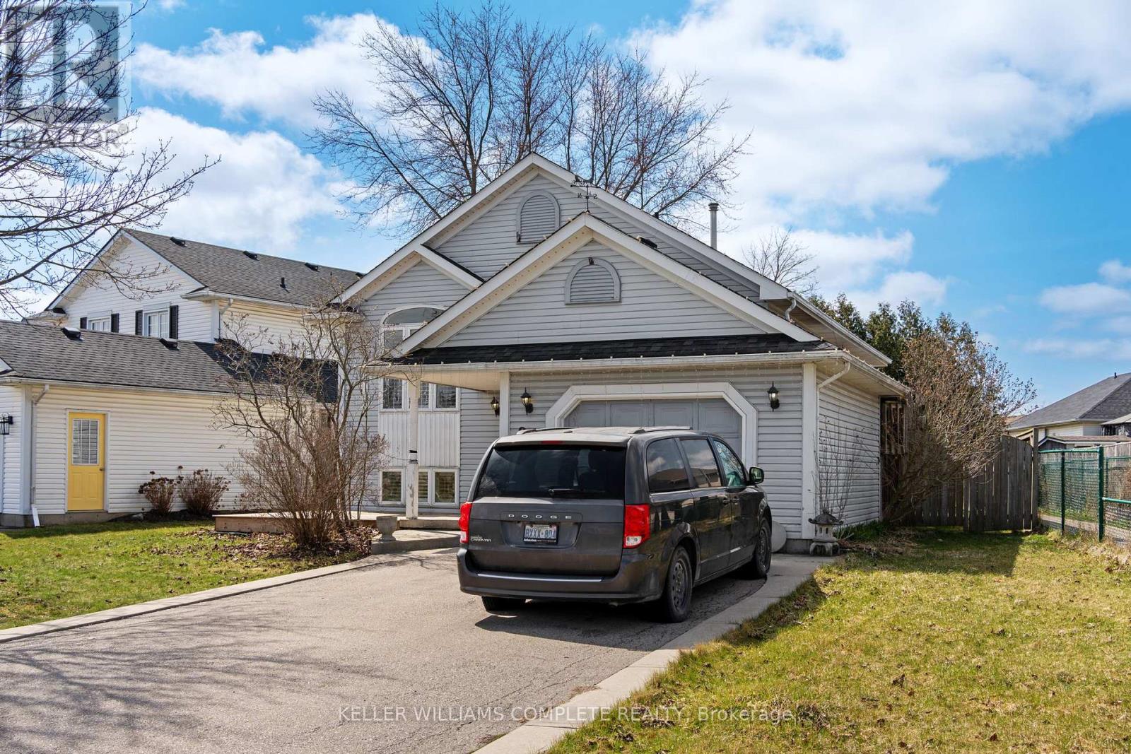 27 Morgan Drive, Haldimand, Ontario  N3W 1H6 - Photo 3 - X12972062