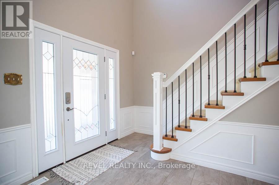 23 Scarfe Gardens, Brantford, Ontario  N3T 6B2 - Photo 3 - X12972070
