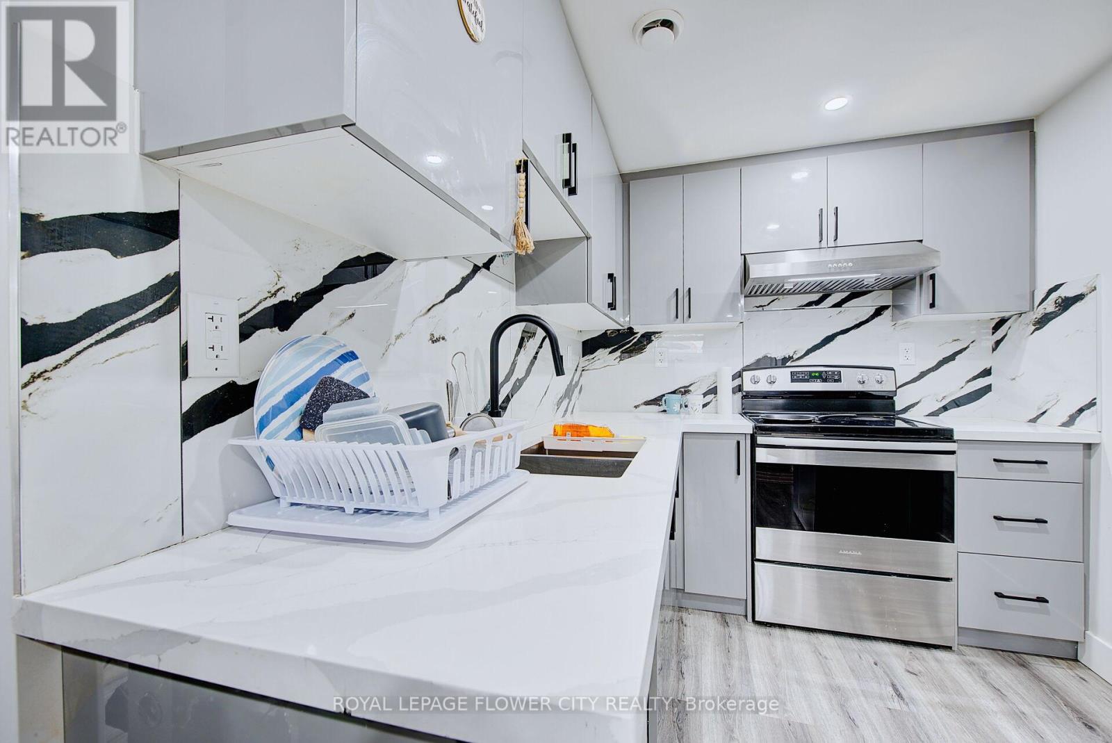 3817 Ayrshire Avenue, London South, Ontario  L6S 0E2 - Photo 38 - X12972150