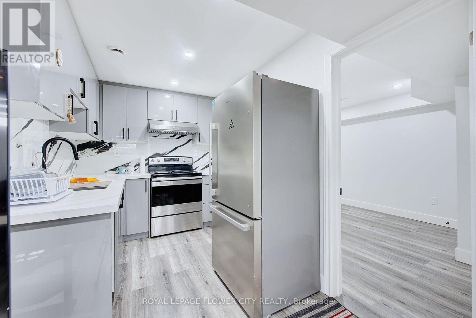 3817 Ayrshire Avenue, London South, Ontario  L6S 0E2 - Photo 40 - X12972150