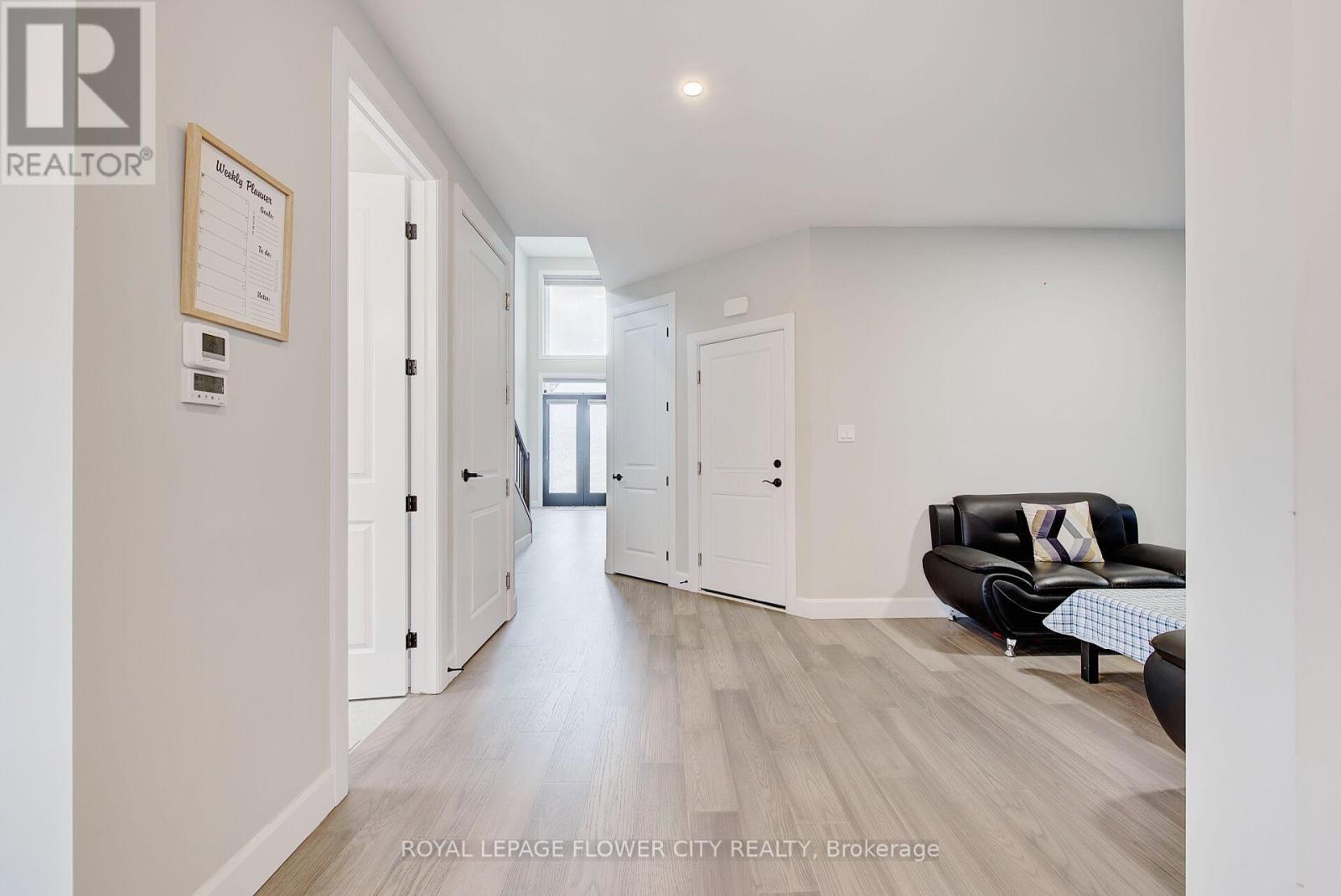 3817 Ayrshire Avenue, London South, Ontario  L6S 0E2 - Photo 6 - X12972150