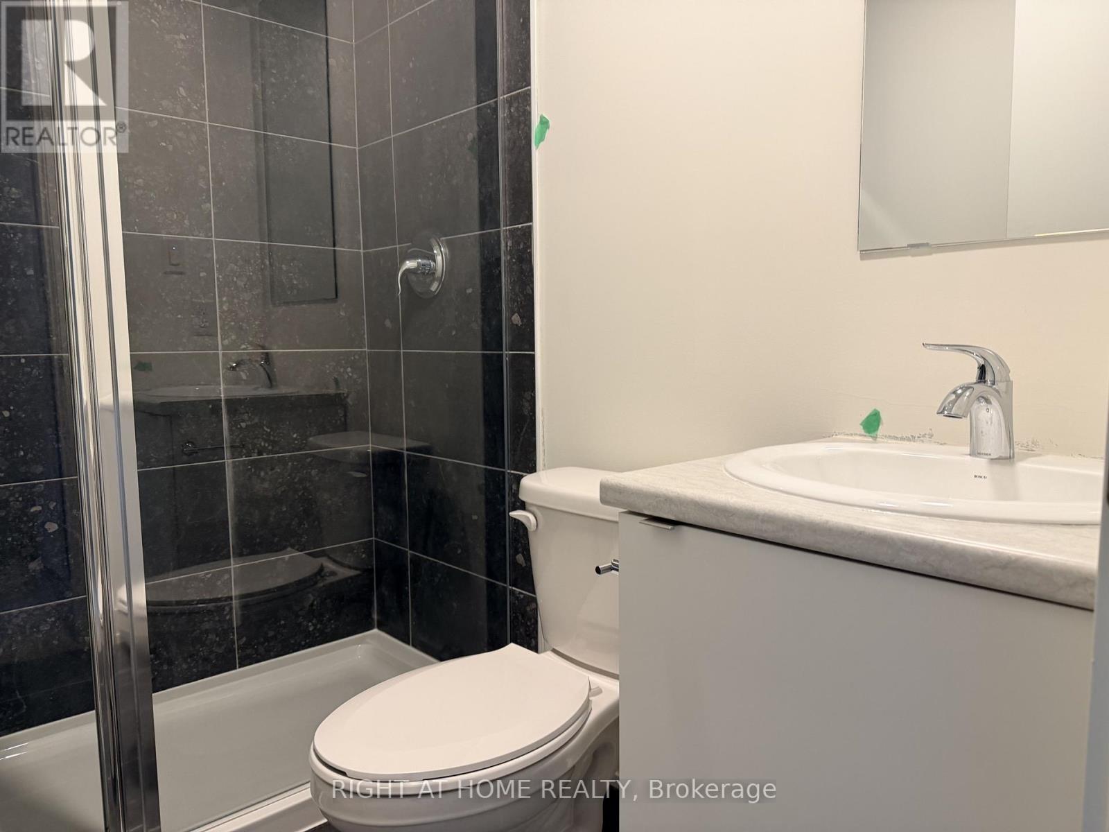 301a - 16 Melbourne Avenue, St. Catharines, Ontario  L2P 0G5 - Photo 8 - X12972168