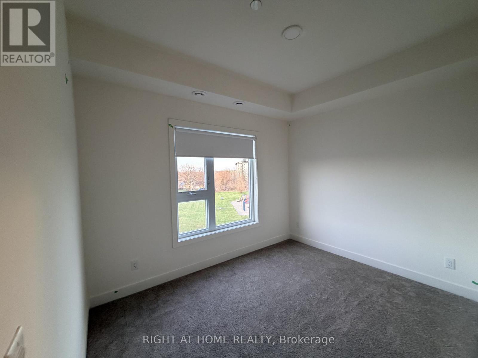 301a - 16 Melbourne Avenue, St. Catharines, Ontario  L2P 0G5 - Photo 9 - X12972168