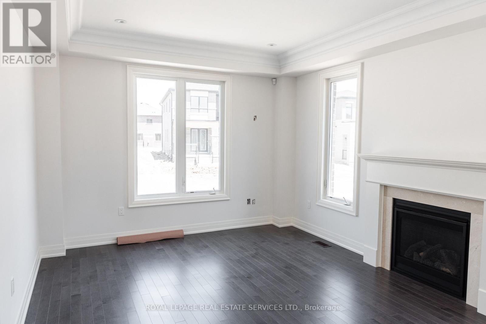 406 Humphrey Street, Hamilton, Ontario  L8B 1X5 - Photo 4 - X12972182