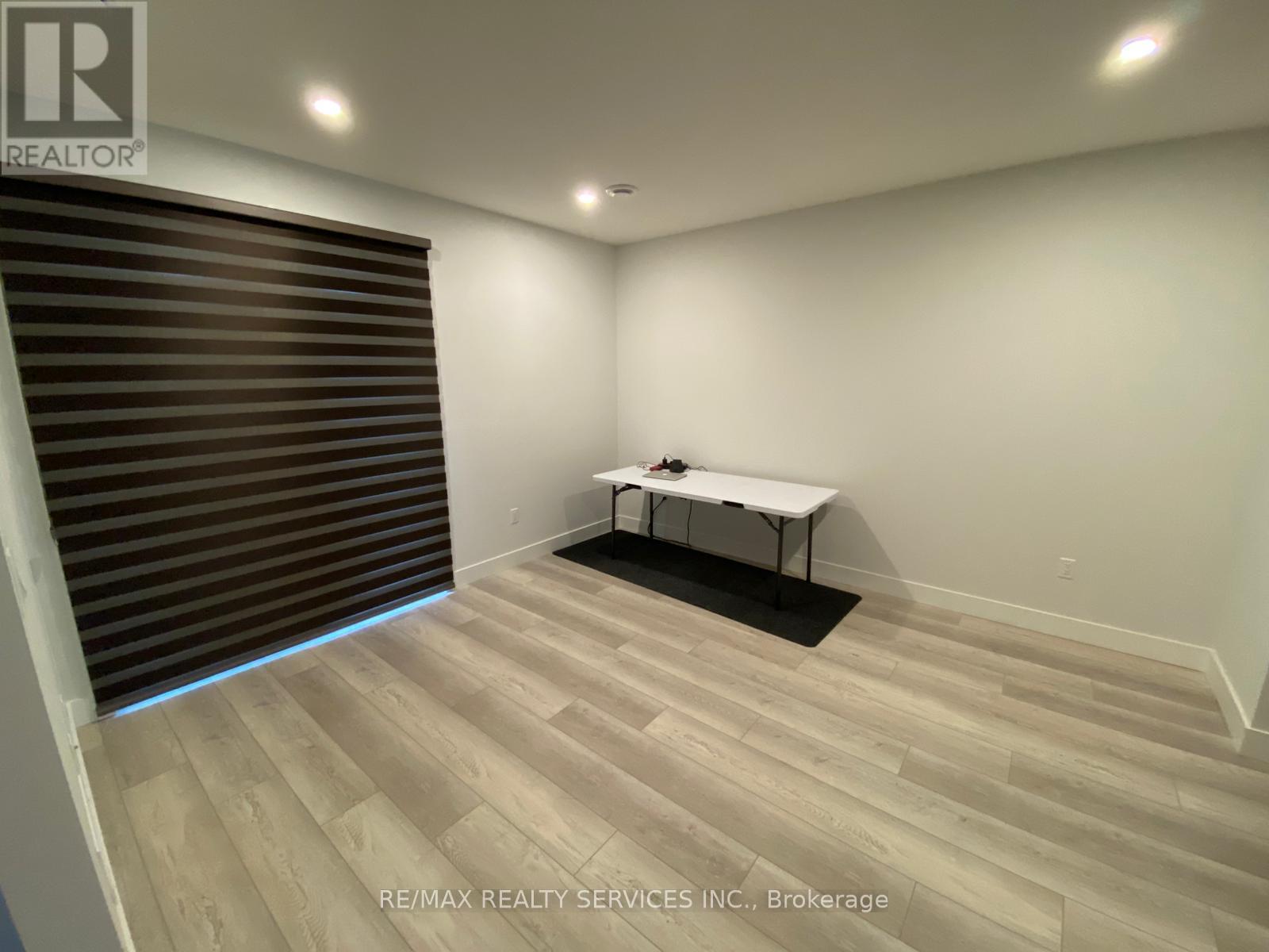 12 - 925 Deveron Crescent, London South, Ontario  N5Z 5A4 - Photo 5 - X12972194