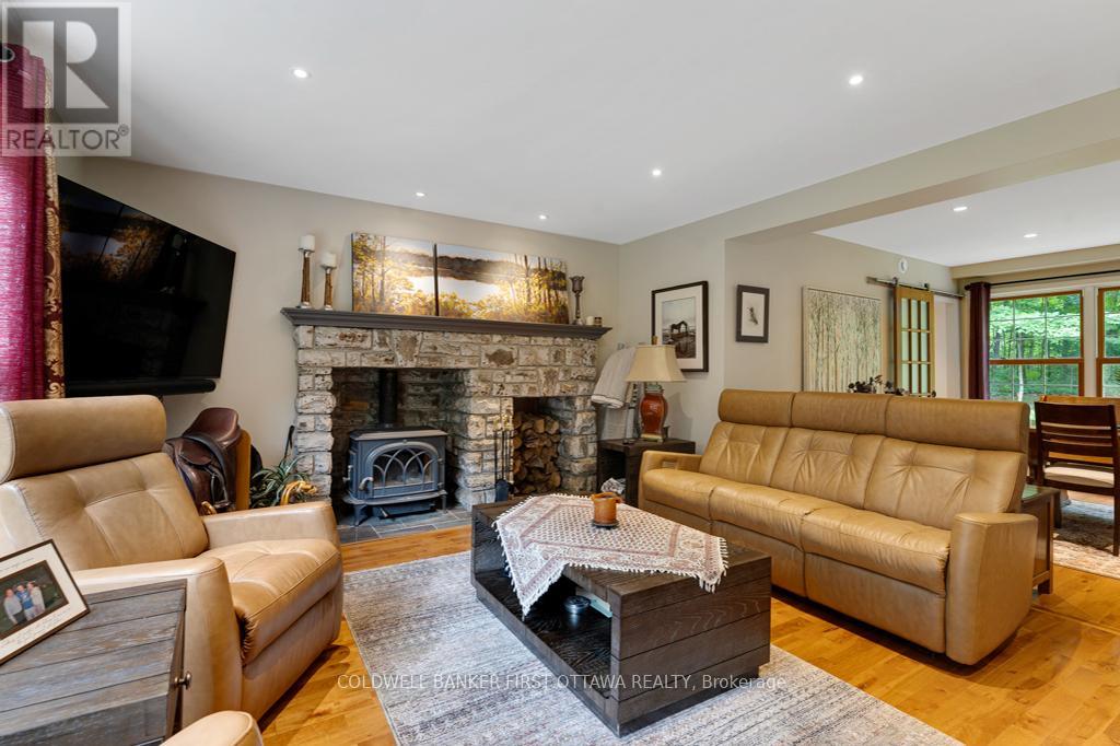 99 Old Kingston Road, Rideau Lakes, Ontario  K0G 1L0 - Photo 11 - X12707254