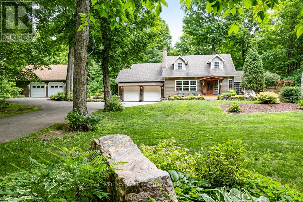 99 OLD KINGSTON ROAD, Rideau Lakes, Ontario