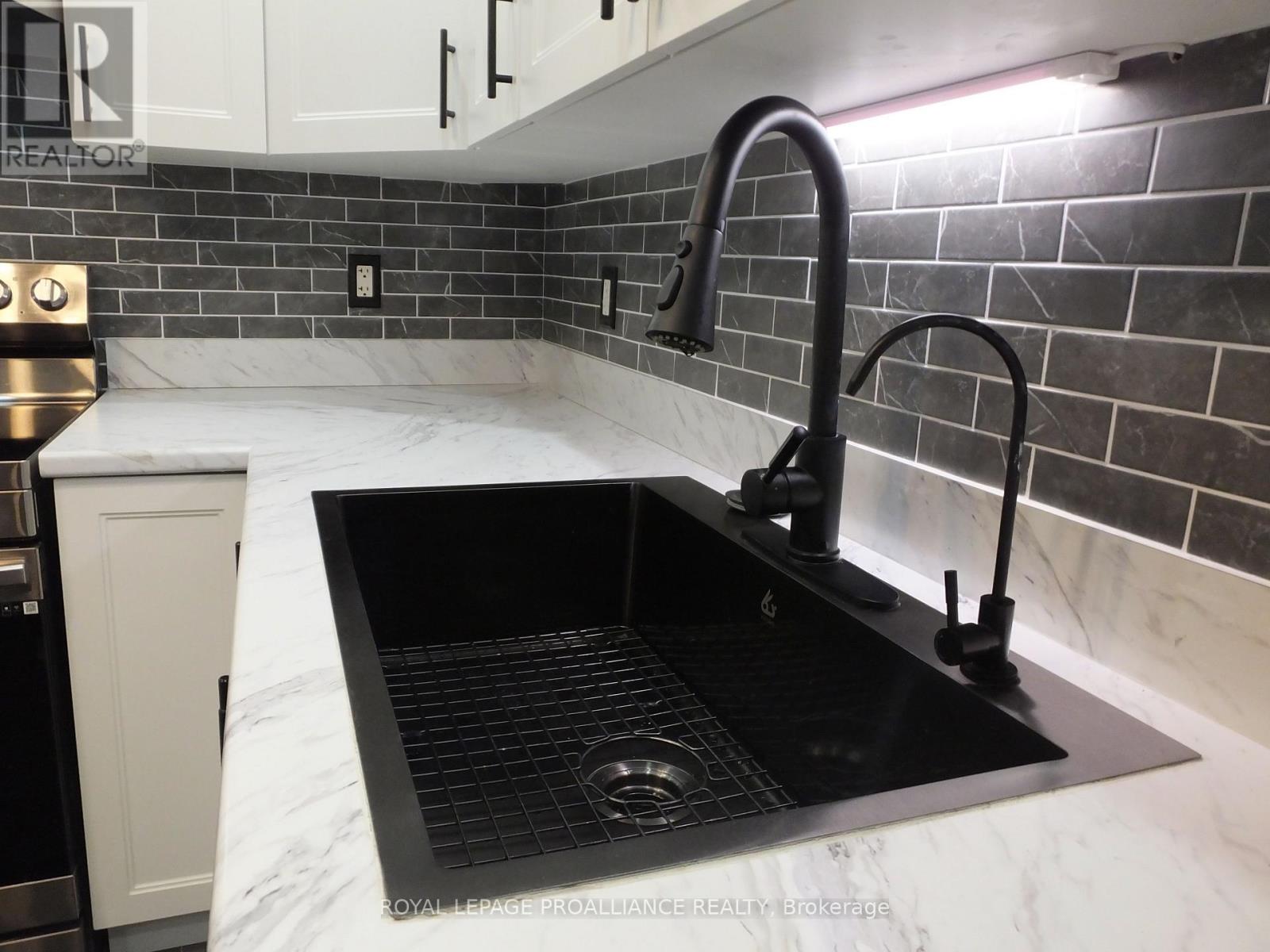 4 - 194 Haig Road, Belleville, Ontario  K8N 0A8 - Photo 4 - X12972316