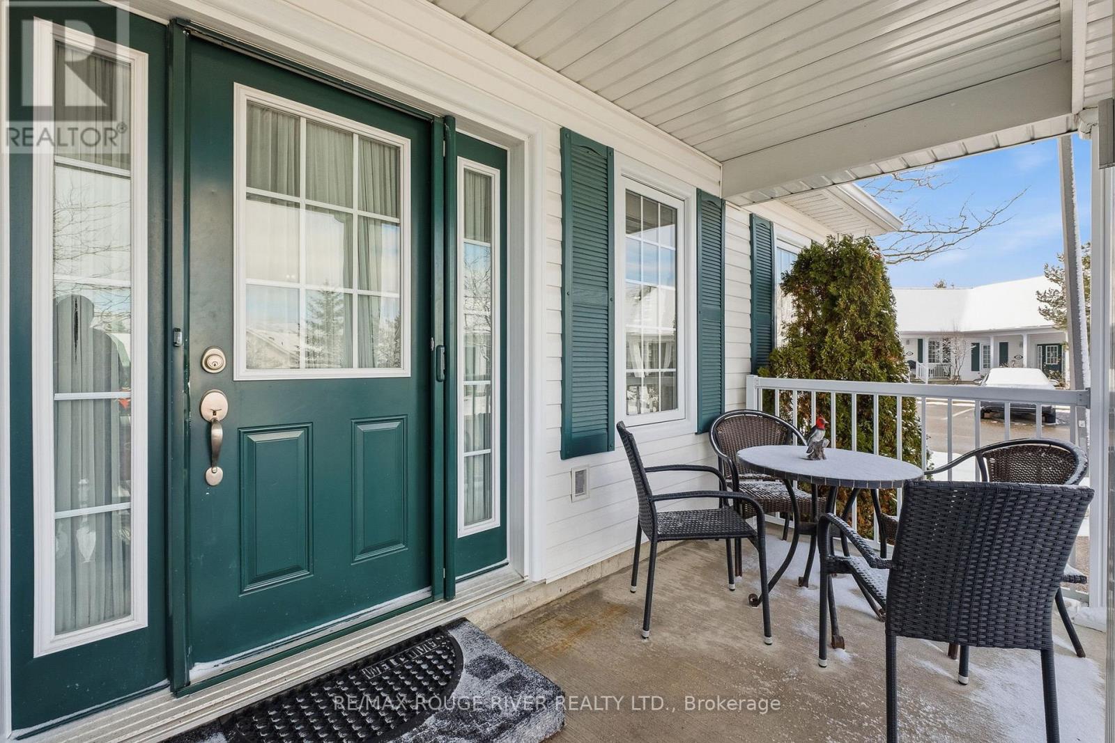 804 - 325 Densmore Road, Cobourg, Ontario K9A 0E4 - Photo 2 - X12972334