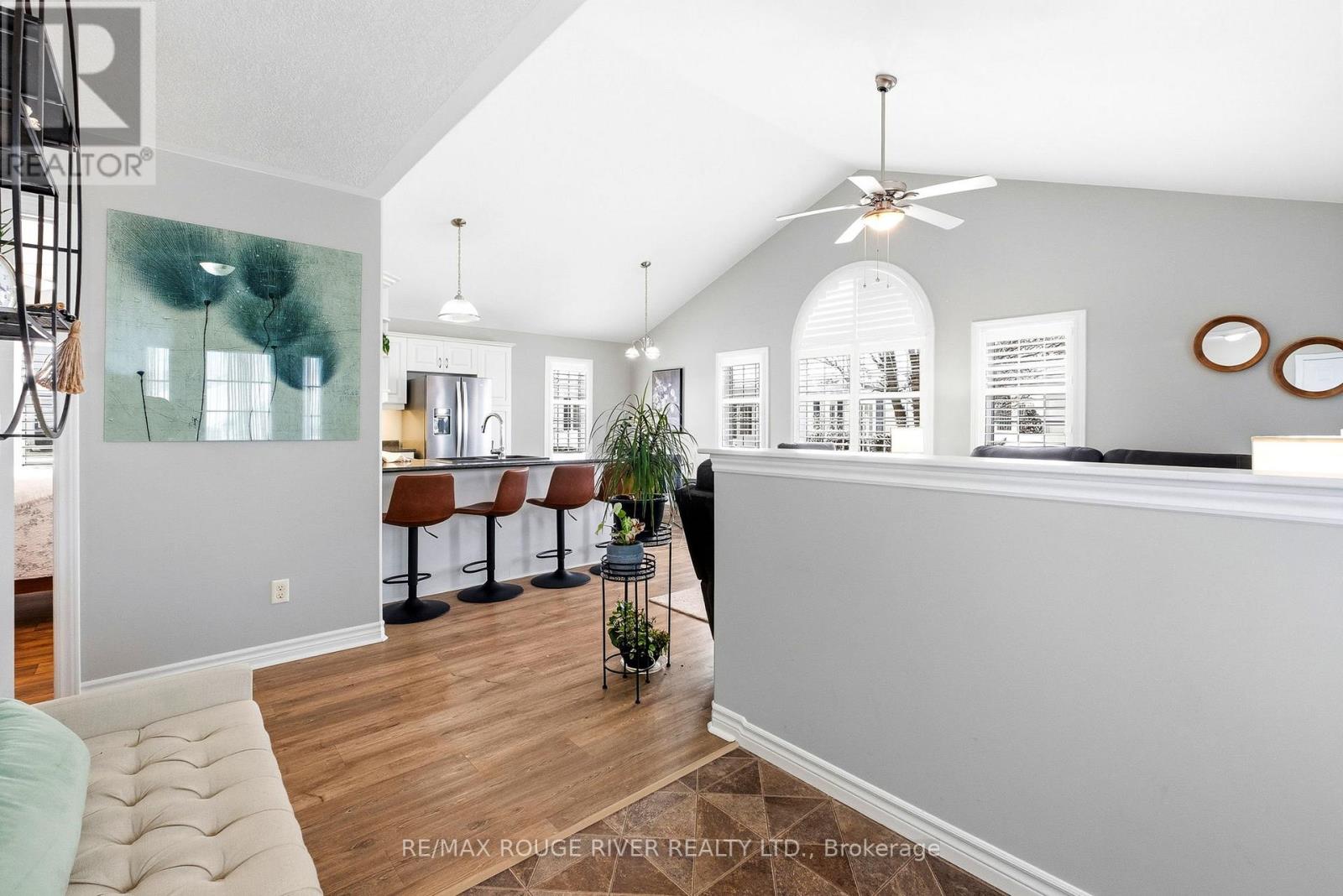 804 - 325 Densmore Road, Cobourg, Ontario K9A 0E4 - Photo 3 - X12972334