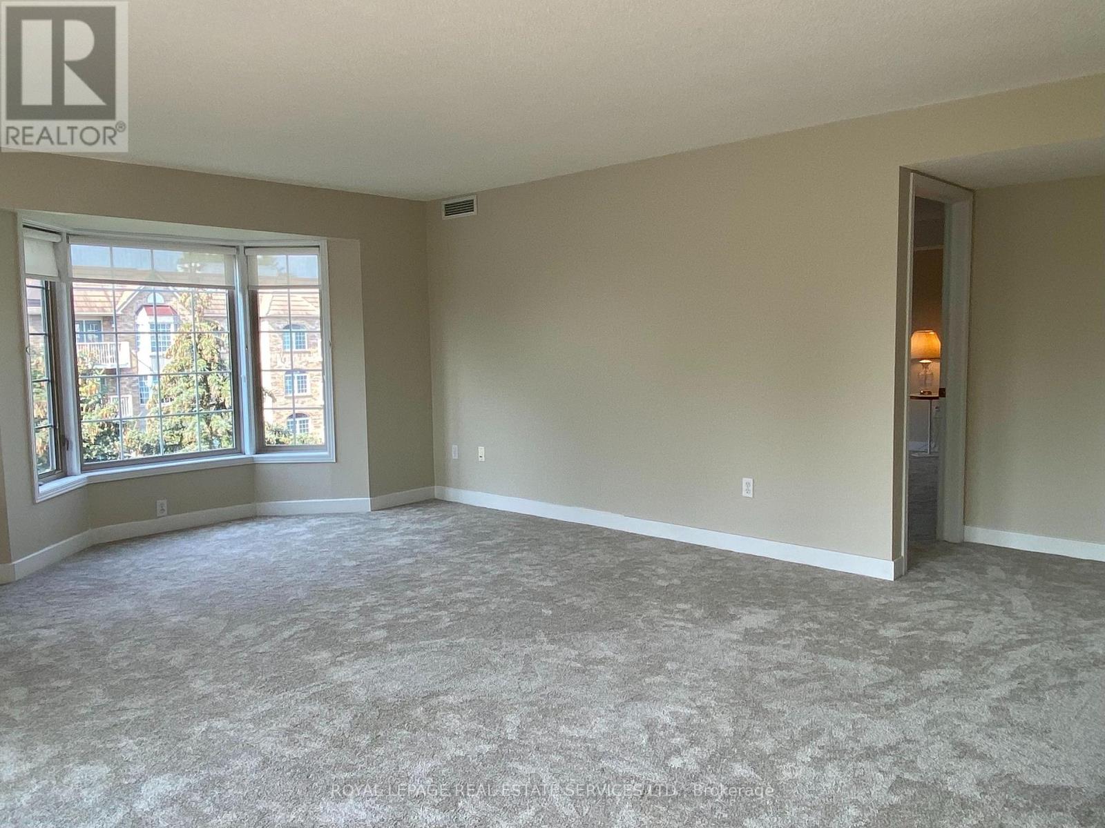 402 - 216c Plains Road W, Burlington, Ontario  L7T 4L1 - Photo 12 - W12934424