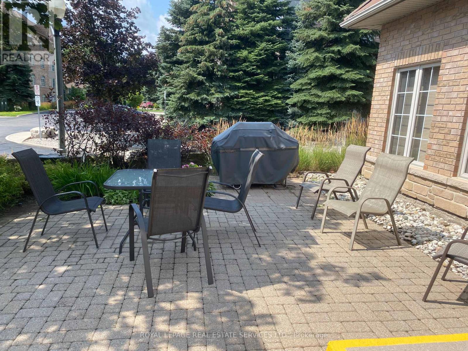 402 - 216c Plains Road W, Burlington, Ontario  L7T 4L1 - Photo 33 - W12934424