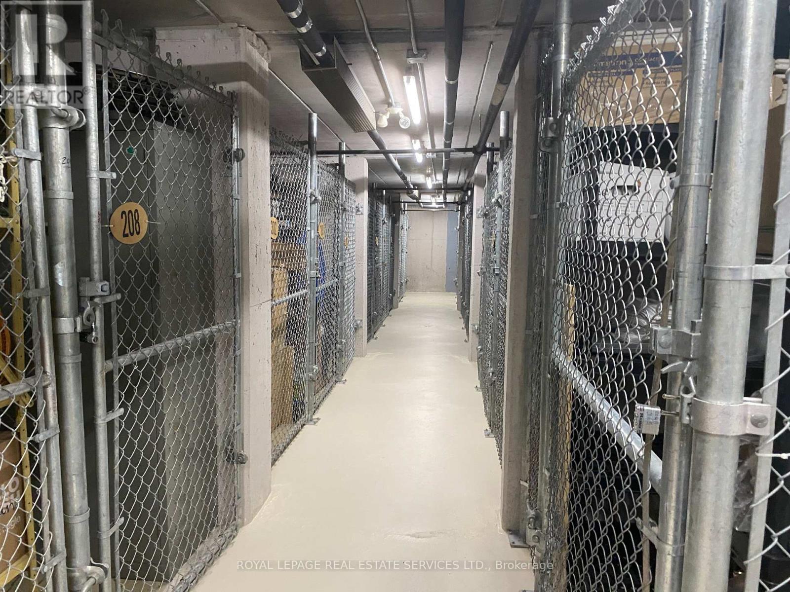 402 - 216c Plains Road W, Burlington, Ontario  L7T 4L1 - Photo 36 - W12934424