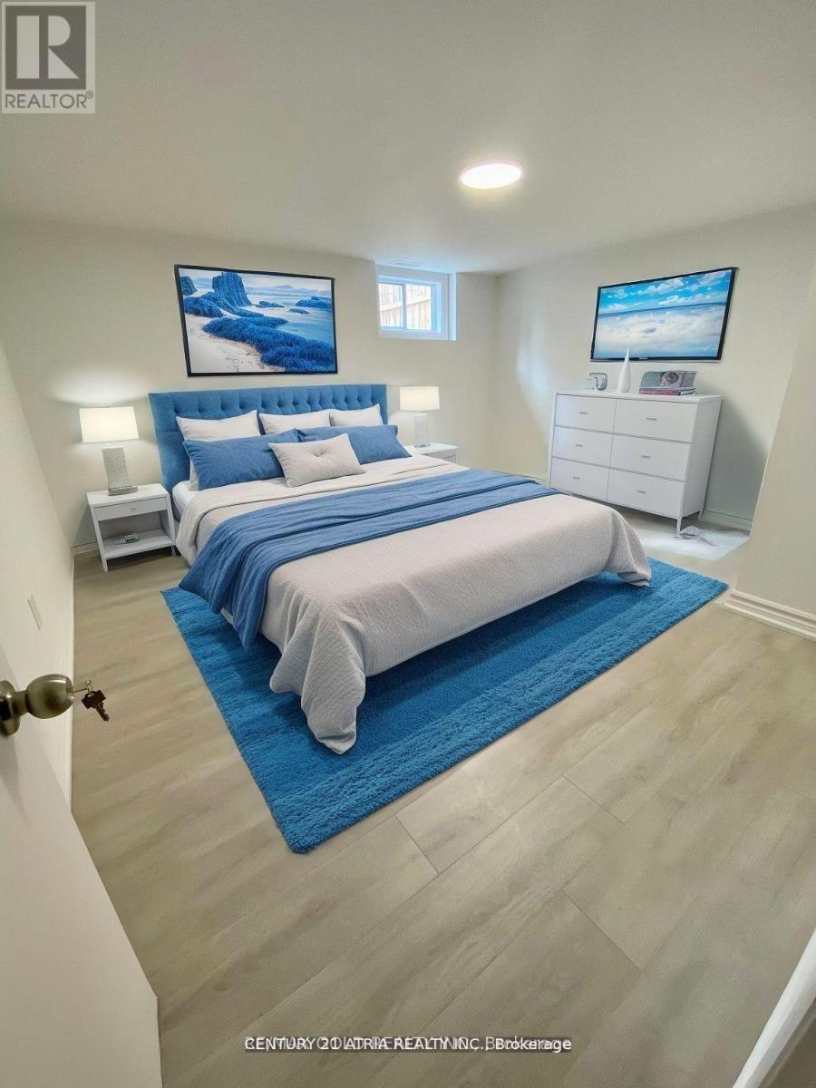 Lower - 1070 Fergus Avenue, Mississauga, Ontario  L5E 2P1 - Photo 11 - W12957044