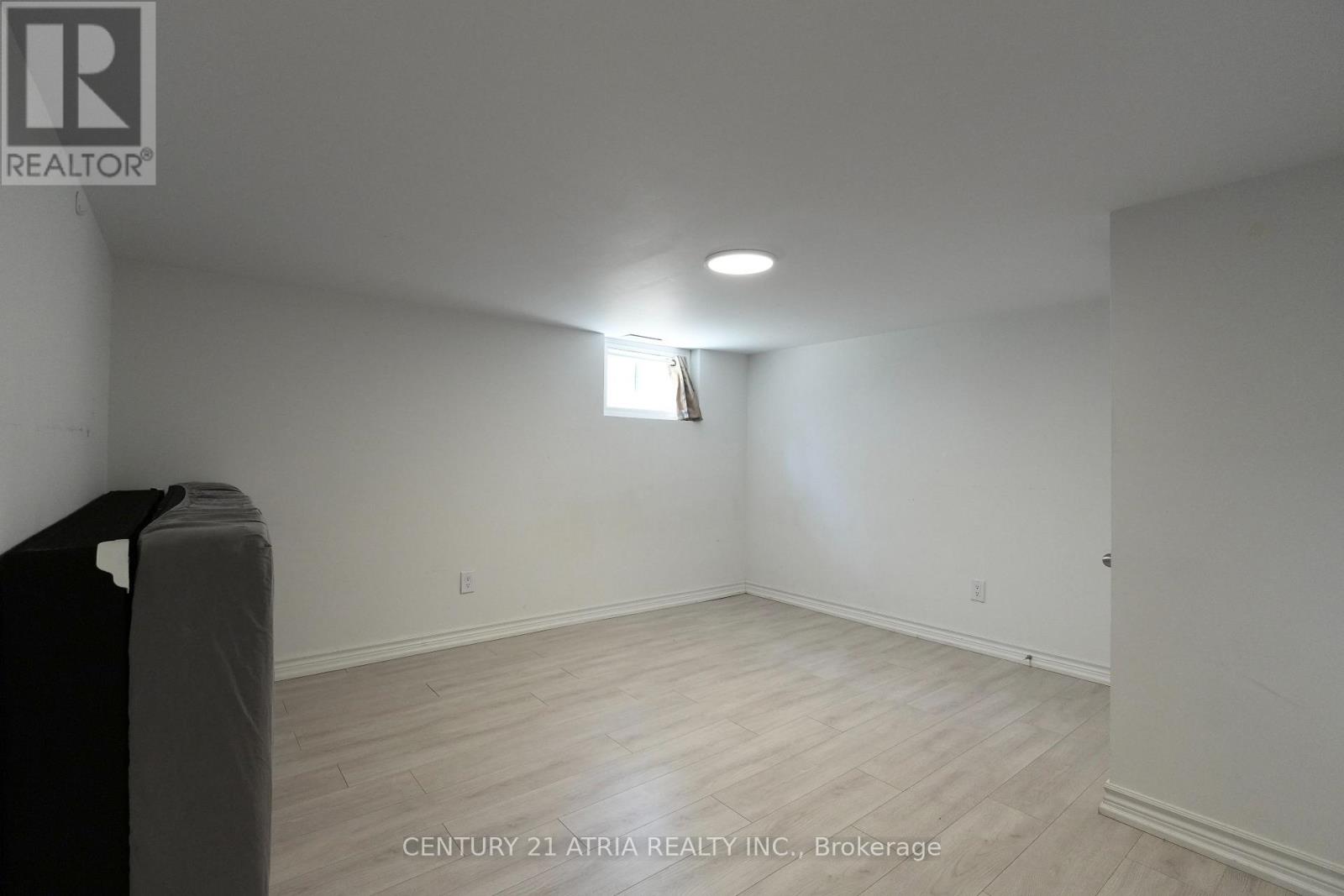 Lower - 1070 Fergus Avenue, Mississauga, Ontario  L5E 2P1 - Photo 12 - W12957044