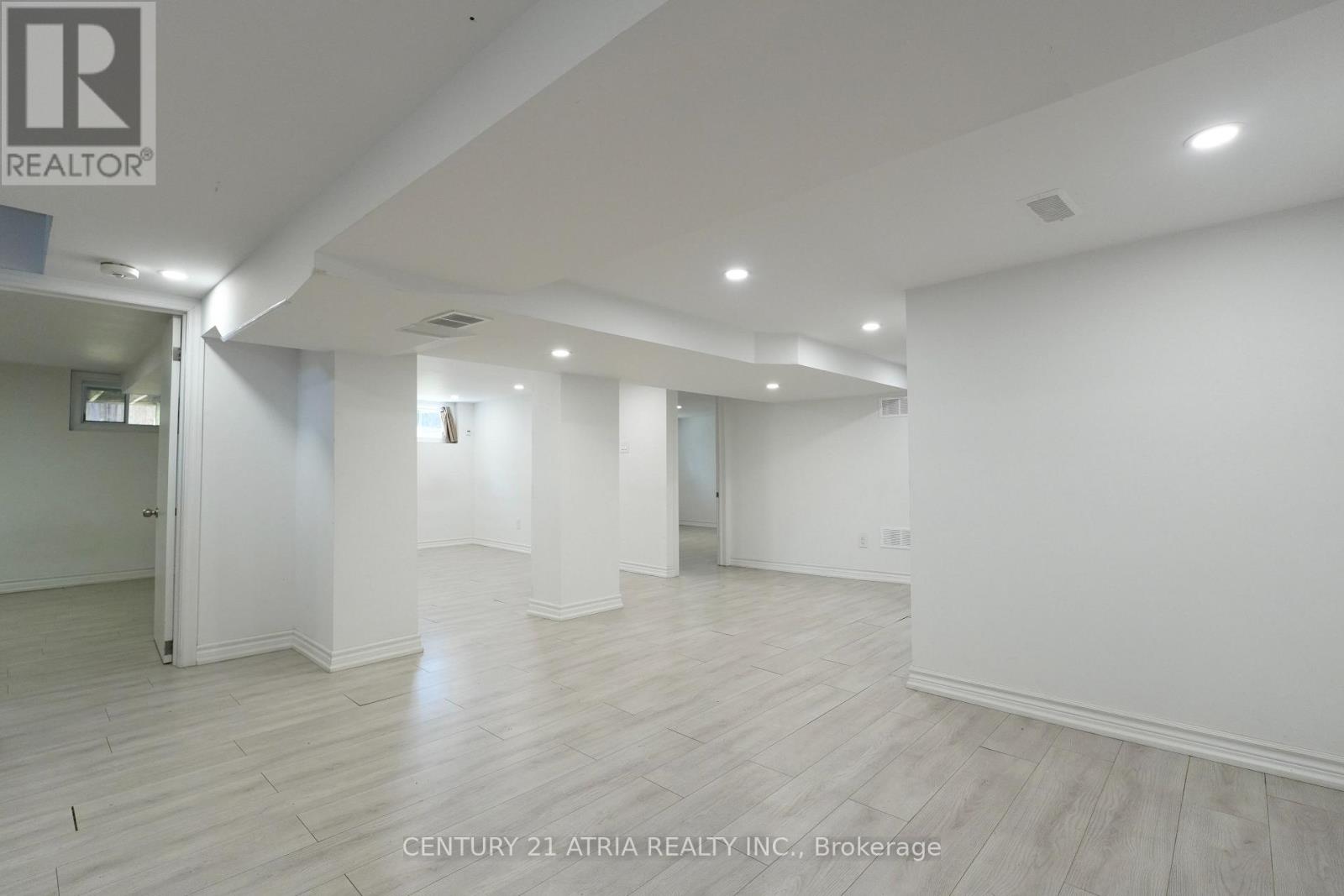 Lower - 1070 Fergus Avenue, Mississauga, Ontario  L5E 2P1 - Photo 16 - W12957044