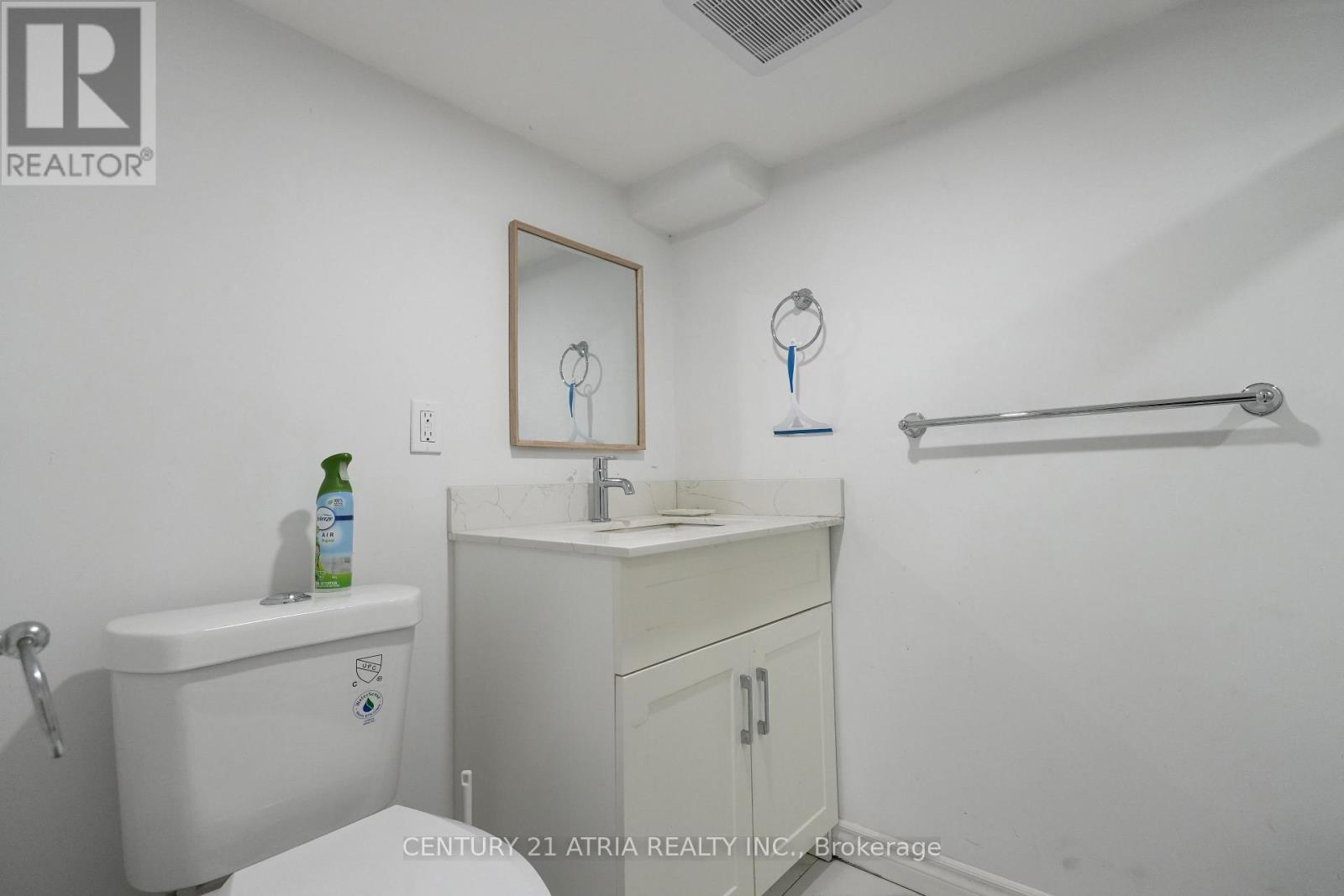 Lower - 1070 Fergus Avenue, Mississauga, Ontario  L5E 2P1 - Photo 14 - W12957044