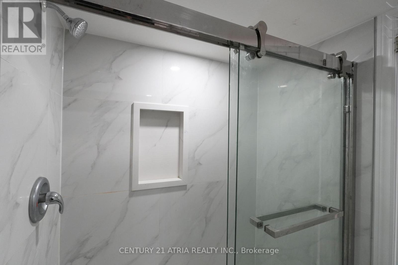 Lower - 1070 Fergus Avenue, Mississauga, Ontario  L5E 2P1 - Photo 15 - W12957044