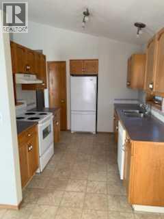 3313 50 Avenue, Sylvan Lake, Alberta  T5S 1A9 - Photo 5 - A2289774