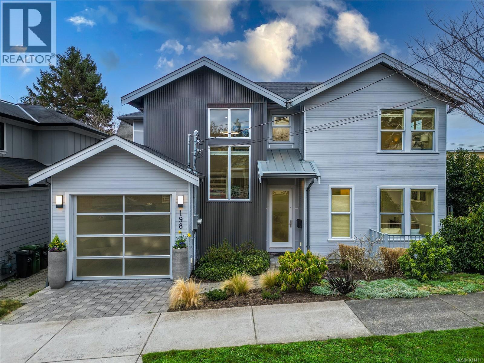 198 Olive St, Victoria, British Columbia  V8S 3H3 - Photo 1 - 1031411