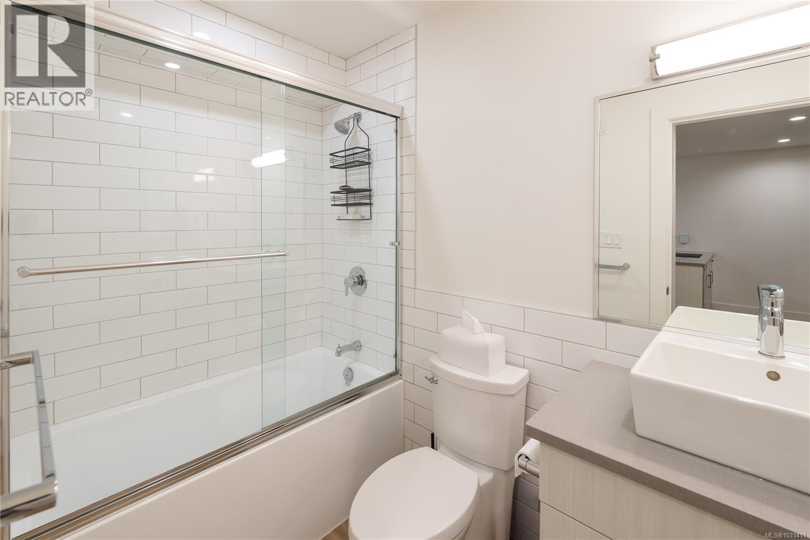 198 Olive St, Victoria, British Columbia  V8S 3H3 - Photo 33 - 1031411