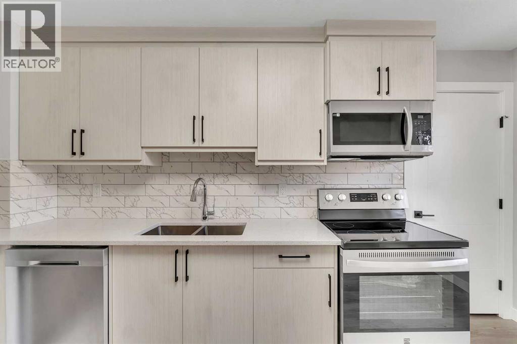 853 Northmount Drive Nw, Calgary, Alberta  T2L 0A3 - Photo 11 - A2297546