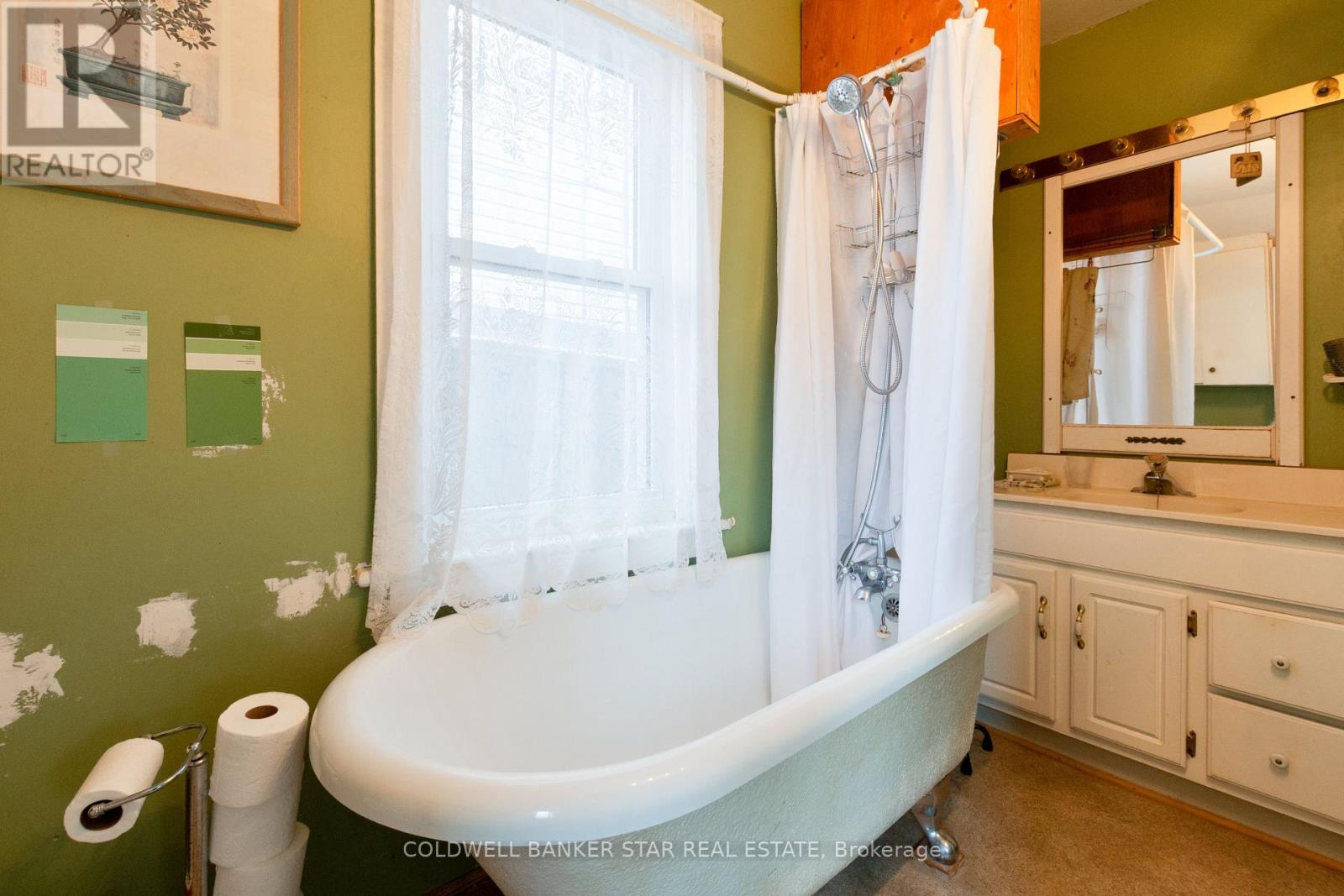 24 Hiawatha Street, St. Thomas, Ontario  N5P 2T2 - Photo 18 - X12961512