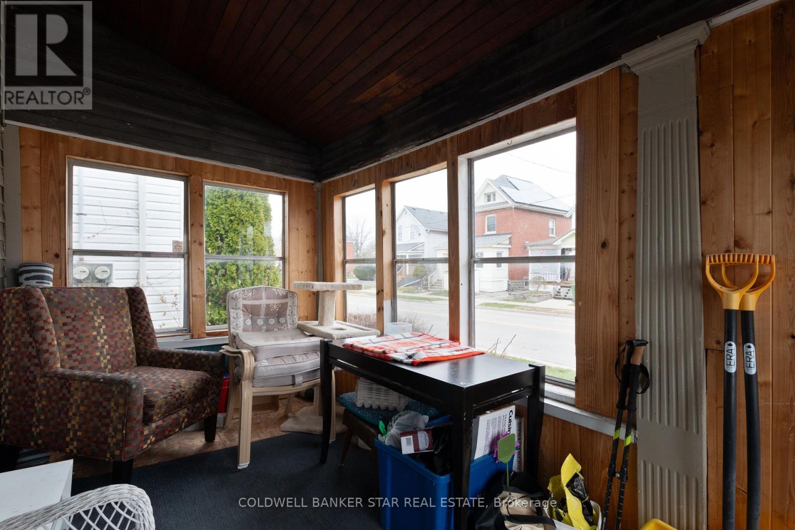 24 Hiawatha Street, St. Thomas, Ontario  N5P 2T2 - Photo 4 - X12961512